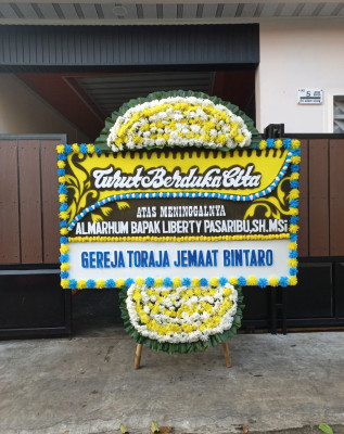 Papan Bunga Duka di Korupun