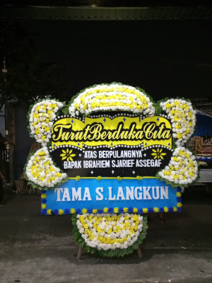 Papan Bunga Duka di Korupun